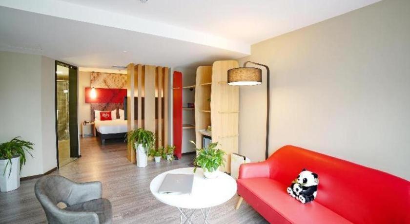 Готель Ibis Chengdu Chunxi Road Shudu Mansion Екстер'єр фото