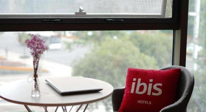 Готель Ibis Chengdu Chunxi Road Shudu Mansion Екстер'єр фото